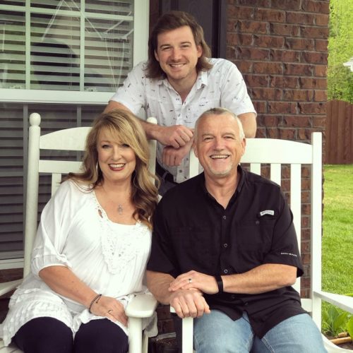 Morgan Wallen with his parents