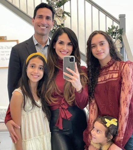 Idalis Velazquez with her family