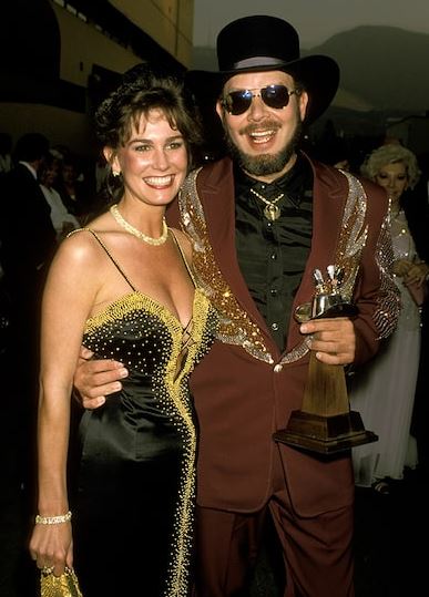 An old photo of Mary Jane Thomas with Hank Williams Jr