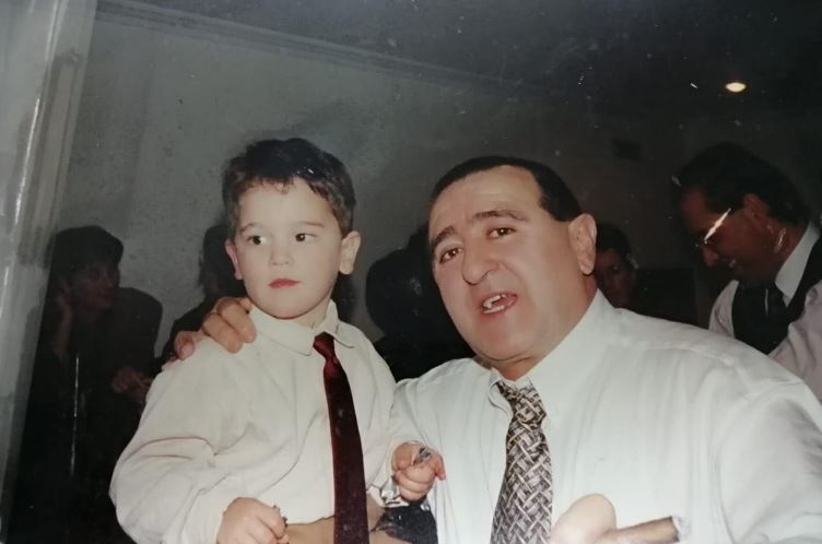 Childhood photo of Ahikar Azcona with his dad
