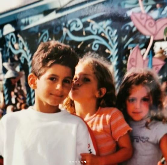 Childhood photo of Fai with his sisters Simi & Haze
