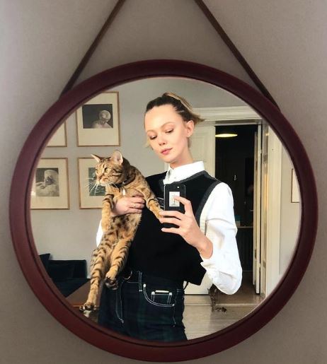 Frida Gustavsson has a pet cat