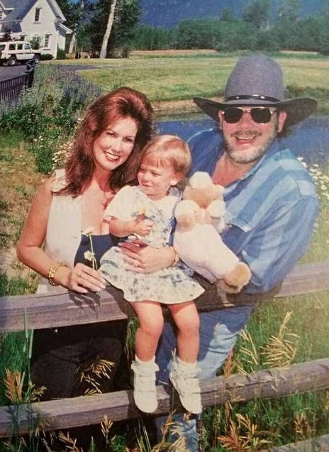 Mary's old picture with Hank Williams Jr and daughter Katharine