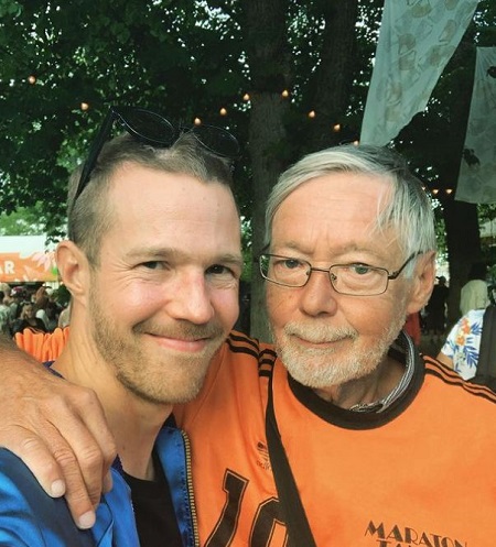 Olavi Uusivirta with his father