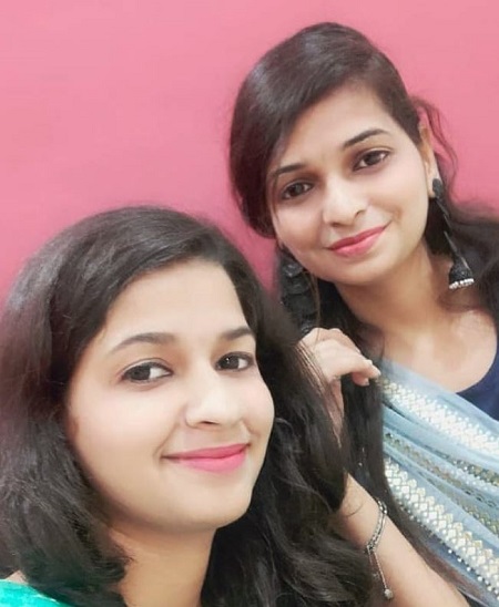 Pooja Shukla with her sister
