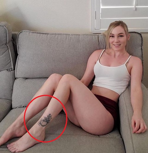 STPeach has a tattoo on her leg