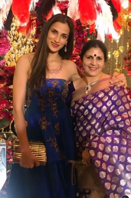 Shilpa Reddy with her mother