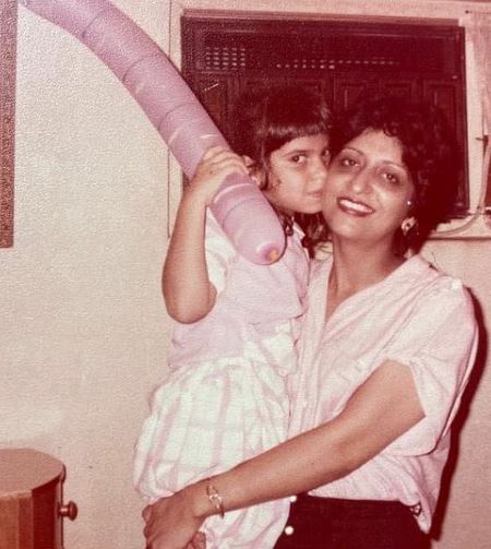 Shwetambari Soni and her mother