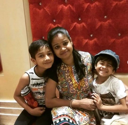 Vedant Sinha with his mother Shalini Saroj and brother Vivaan Sinha