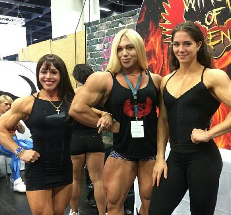 Vladislava Galagan with fellow bodybuilder